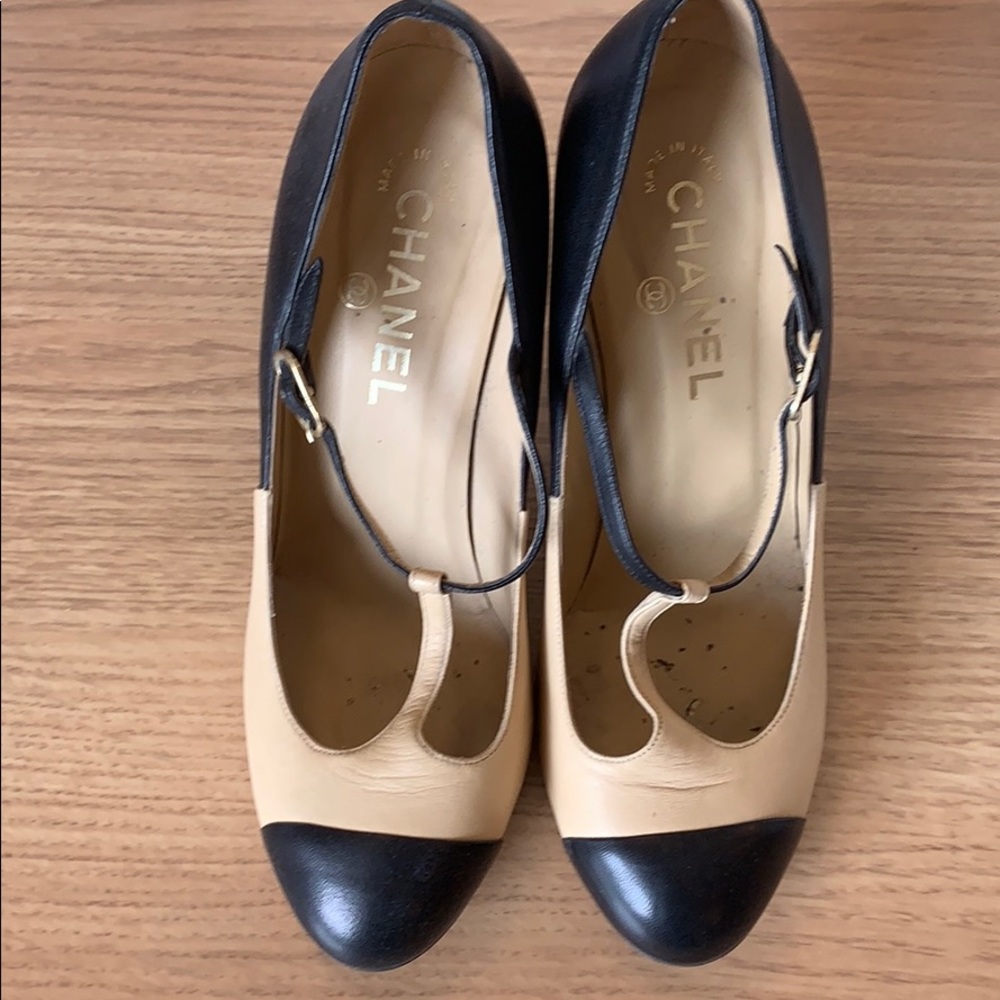 Two-tone Chanel 4-in pumps